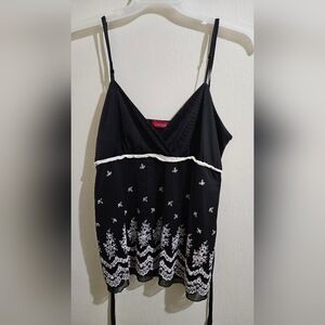 Women's Black Sleeveless Silky Blouse w/ White Floral Pattern-Size XL